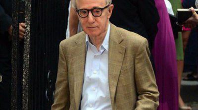 Woody Allen califica de "falsas y vergonzosas" las acusaciones de su hija Dylan Farrow de que abusó sexualmente de ella