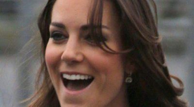 Kate Middleton luce la mejor de las sonrisas en su visita al Instituto Northolt para niños con discapacidades