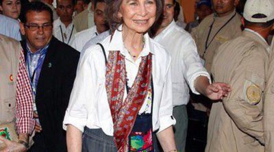 La Reina Sofía, todo sonrisas y felicidad en su visita a Quezaltepeque y San Juan Ermita en Guatemala