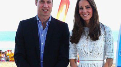 El Príncipe Guillermo y Kate Middleton, entre ovejas y surfistas en sus primeros días en Australia