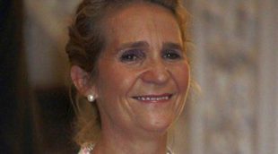 La Infanta Elena recibe orgullosa el Lazo de Dama de la Real Maestranza de Caballería en Zaragoza