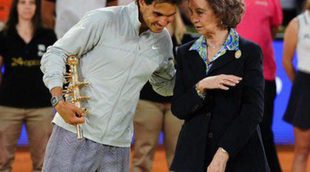 La Reina Sofía entrega emocionada el Madrid Open 2014 a Rafa Nadal