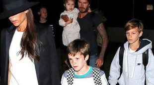 David y Victoria Beckham regresan a Los Angeles con sus cuatro hijos tras su estancia en Londres