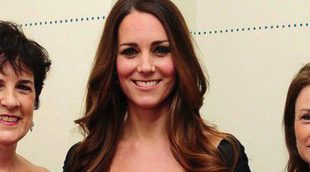 Un descuido muestra el culo de Kate Middleton en una foto de su viaje a Australia