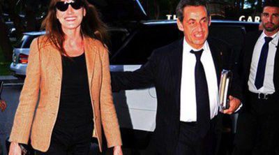 Carla Bruni llega a Barcelona junto a Nicolas Sarkozy para ofrecer su primer concierto en España