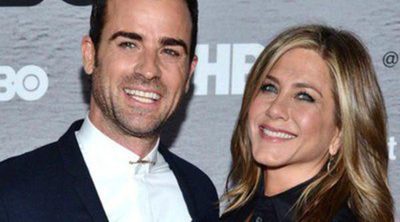 Jennifer Aniston y Justin Theroux posan muy enamorados después de nueve meses 'separados'