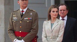 Los Reyes Felipe y Letizia reciben el saludo y apoyo de las Fuerzas Armadas y la Guardia Civil en un acto militar