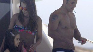 Paula Echevarría y David Bustamante lucen cuerpo y yate en Ibiza