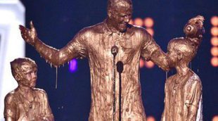 David Beckham y sus hijos Romeo y Cruz acaban pringados de oro en los Premios Kids' Choice Sports