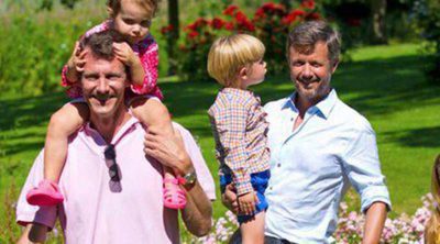 La Familia Real Danesa se reúne para su tradicional posado de verano en Gråsten Slot