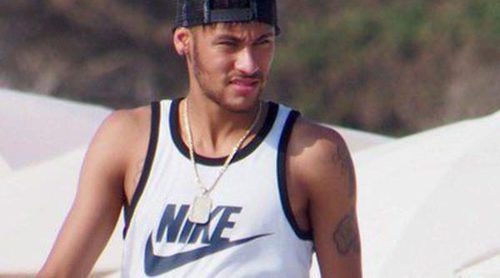 Neymar cambia a Bruna Marquezine por unos amigos y David Guetta para terminar sus vacaciones en Ibiza