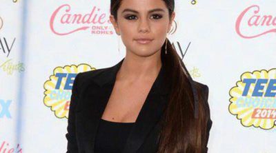 Selena Gomez, Nina Dobrev y Taylor Swift asisten a los Teen Choice Awards 2014 en Los Angeles