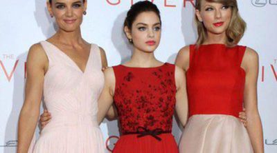 Taylor Swift, Odeya Rush y Katie Holmes deslumbran en el estreno de 'The Giver'