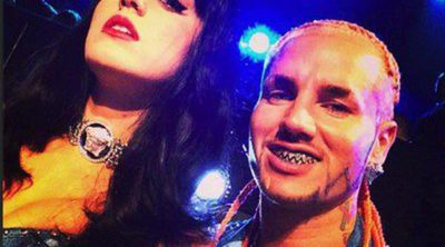 Katy Perry acude de la mano del rapero Riff Raff a los MTV Video Music Awards