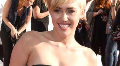 Miley Cyrus deja a un lado su 'twerk' para preocuparse por los más desfavorecidos en los MTV Video Music Awards 2014