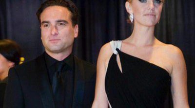 El actor de 'The Big Bang Theory' Johnny Galecki y Kelli Garner rompen tras dos años de relación