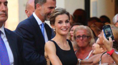 Los Reyes Felipe y Letizia se dan un baño de masas en Málaga en su primer acto juntos tras las vacaciones