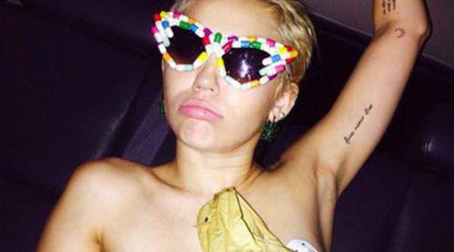 Miley Cyrus acudió en 'topless' al desfile de Alexander Wang en la Nueva York Fashion Week