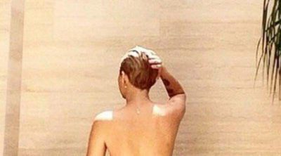 Miley Cyrus, desnuda y tomándose una relajante ducha en Puerto Rico