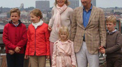 Isabel, Gabriel, Emmanuel y Leonor: Los pequeños Príncipes de Bélgica cogen la bici con los Reyes Felipe y Matilde