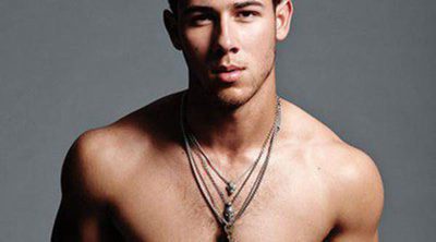 Nick Jonas se desnuda para la revista Flaunt Magazine