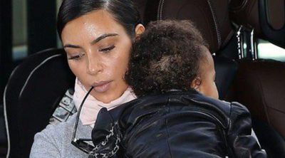 Kim Kardashian desmiente haberse olvidado a su hija en un hotel: "Solo salí a revisar la sillita del bebé"