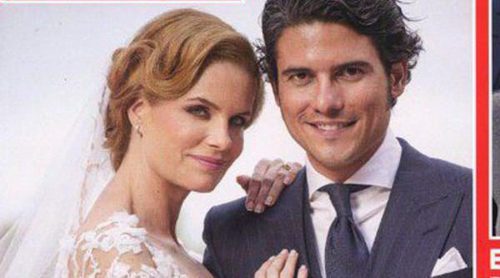 Olivia de Borbón y Julián Porras muestran las fotos de su boda en una exclusiva