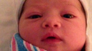Ashton Kutcher habla de lo loco que está por su hija recién nacida Wyatt Isabelle