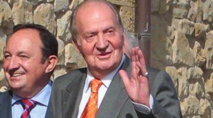 El Rey Juan Carlos, muy relajado y bromista en la inauguración de la remodelación del Castillo de Ygay