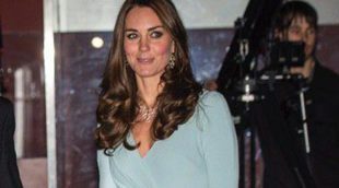Kate Middleton derrocha glamour en su reaparición en solitario tras anunciar su segundo embarazo