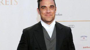 Robbie Williams retransmite el nacimiento de su segundo hijo