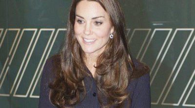 Kate Middleton se pone deportiva mientras el Príncipe Guillermo acude a una cena benéfica