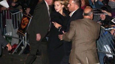 Jennifer Lawrence echa a correr para escapar del cariño de sus fans antes de una entrevista