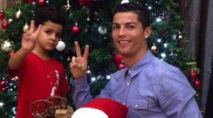 Cristiano Ronaldo y su hijo Cristiano Ronaldo Jr empiezan a celebrar la Navidad 2014