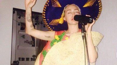 Miley Cyrus se disfraza de taco para continuar la celebración de su 22 cumpleaños