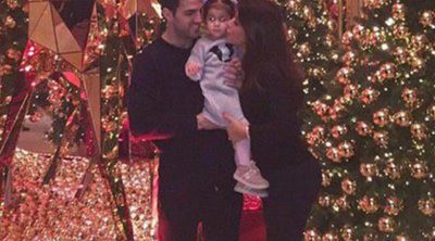 Cesc Fàbregas recibe la Navidad 2014 con Daniella Semaan y su hija Lia: "Adoro a mi familia"