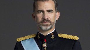 El Rey Felipe VI estrena cuatro retratos oficiales con indumentaria militar seis meses después de la proclamación
