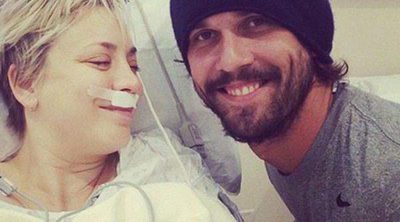 Kaley Cuoco pasa su primera Navidad de casada en un quirófano debido a una operación de nariz