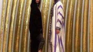 Selena Gomez desata la polémica con la fotografía que se hizo en la Gran Mezquita de Abu Dhabi