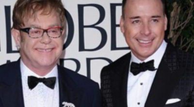 El Globo de Oro de Madonna a Mejor Canción Original indigna a Elton John y David Furnish