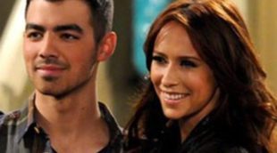Joe Jonas y Jennifer Love Hewitt planean su boda en televisión