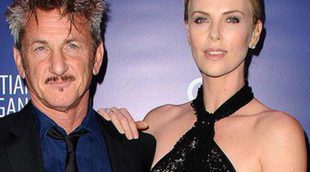 Sean Penn ni confirma ni desmiente sus planes de boda con Charlize Theron