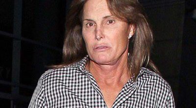 Bruce Jenner, involucrado en un grave accidente de coche con un muerto y siete heridos