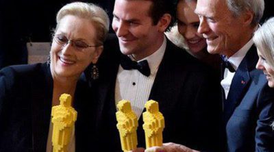 Meryl Streep, Bradley Cooper, Clint Easwood, Emma Stone... se aferran a sus estatuillas de Lego tras no hacerse con el Oscar 2015
