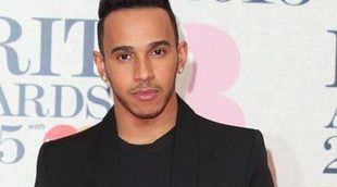 Lewis Hamilton convertido en rapero y Orlando Bloom de vaquero, los chicos de los Brit Awards 2015