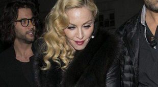Madonna 'celebra' su caída en los Brit Awards 2015 de fiesta con Rita Ora, Nick Jonas y Lindsay Lohan