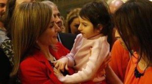 La Reina Letizia, emocionada entre niños en el Acto oficial del Día Mundial de las Enfermedades Raras