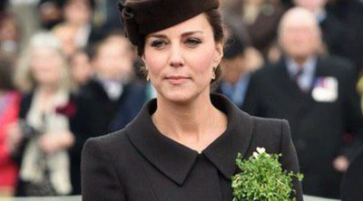 Kate Middleton presume de embarazo junto al Príncipe Guillermo en la celebración del Día de San Patricio 2015