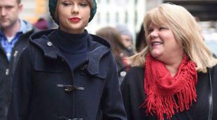 Taylor Swift anuncia que su madre Andrea Finlay está luchando contra un cáncer