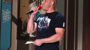 Vin Diesel rinde homenaje a Paul Walker en la gala de los MTV Movie Awards 2015 cantando 'See You Again'